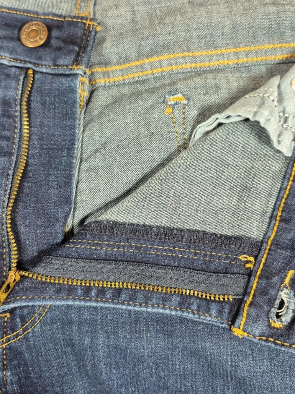 Levi's Women's Size 22W Jeans Classic Straight Leg Dark Wash Denim - Picture 6 of 10